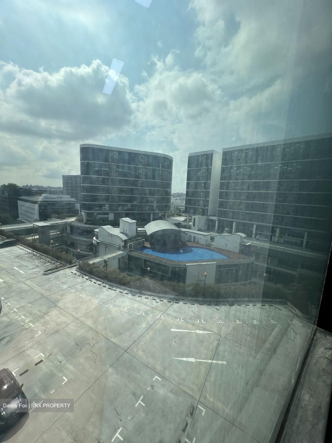 Oxley Bizhub (D14), Factory #585590141